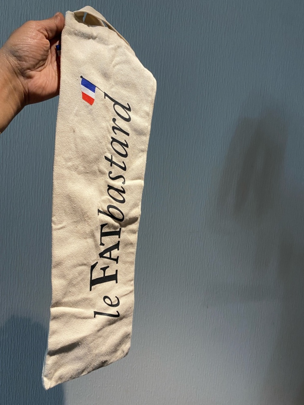 le FATbastard Canvas Wine Tote - Cream with Navy & Red Accents - Picture 4 of 5